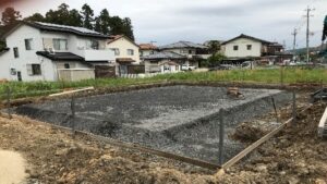 土岐市で建物の底一面を丈夫な基礎で造るならワダハウジング