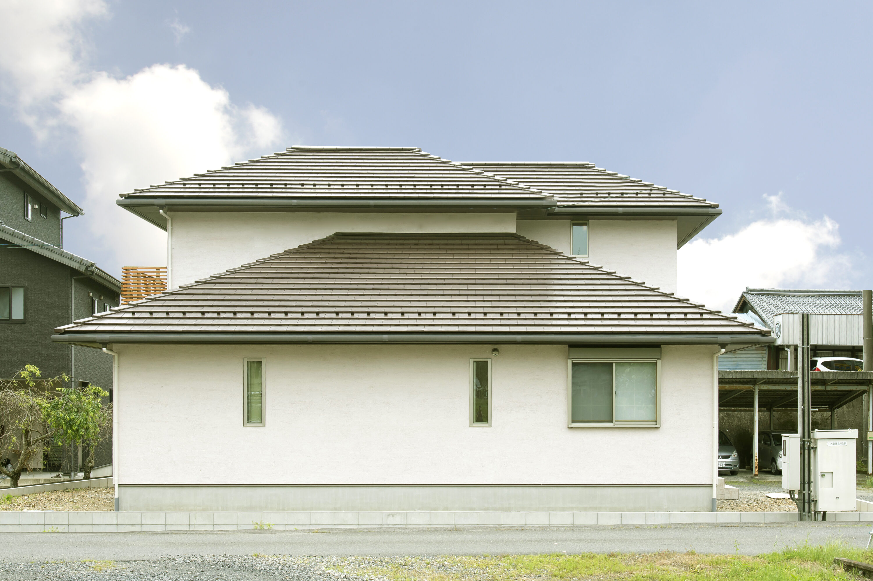【瑞浪市】４LDK+WIC+WIC　寄棟屋根の二階建ての写真2