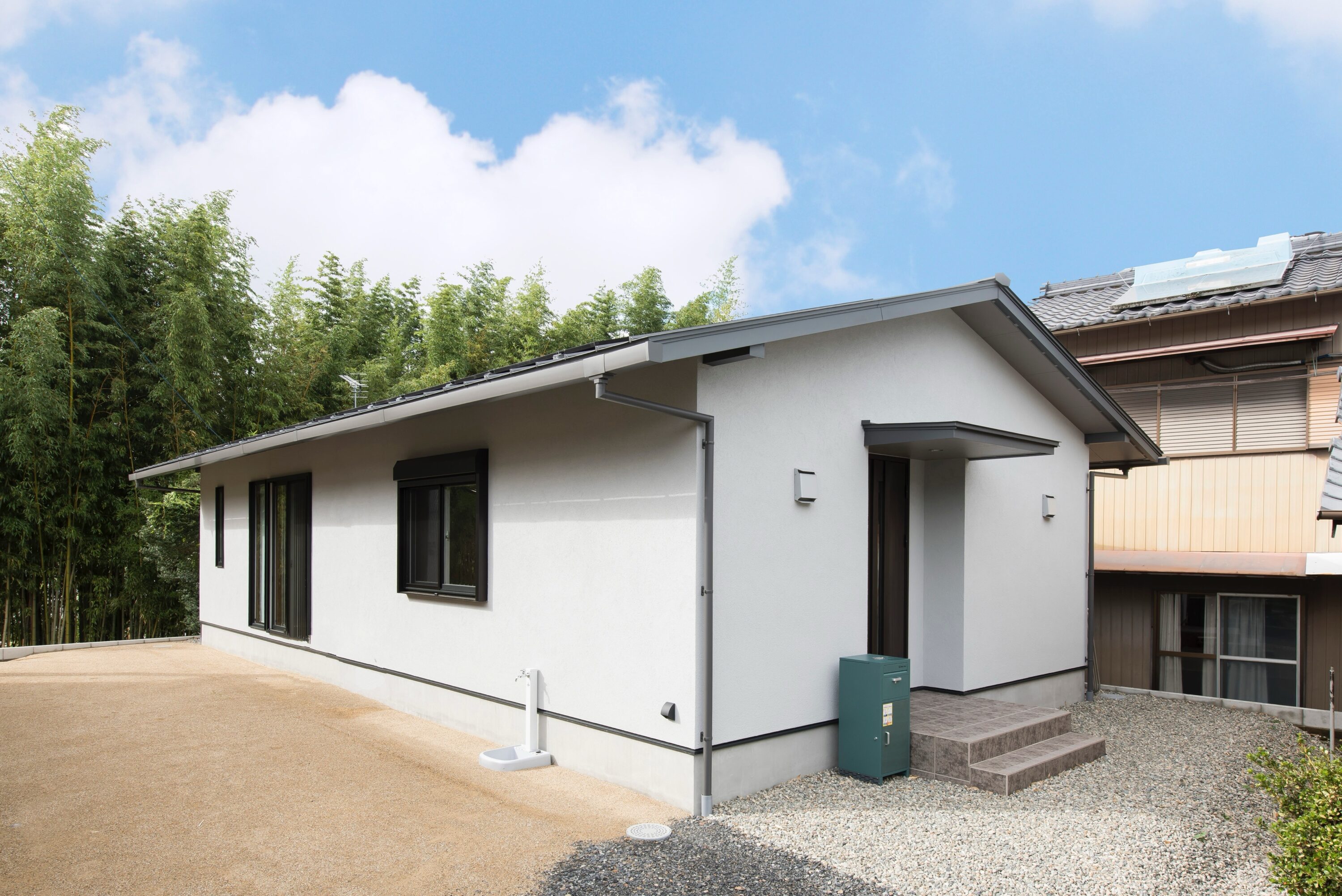 【土岐市】4LDK+WICのある切妻屋根の平屋の写真1