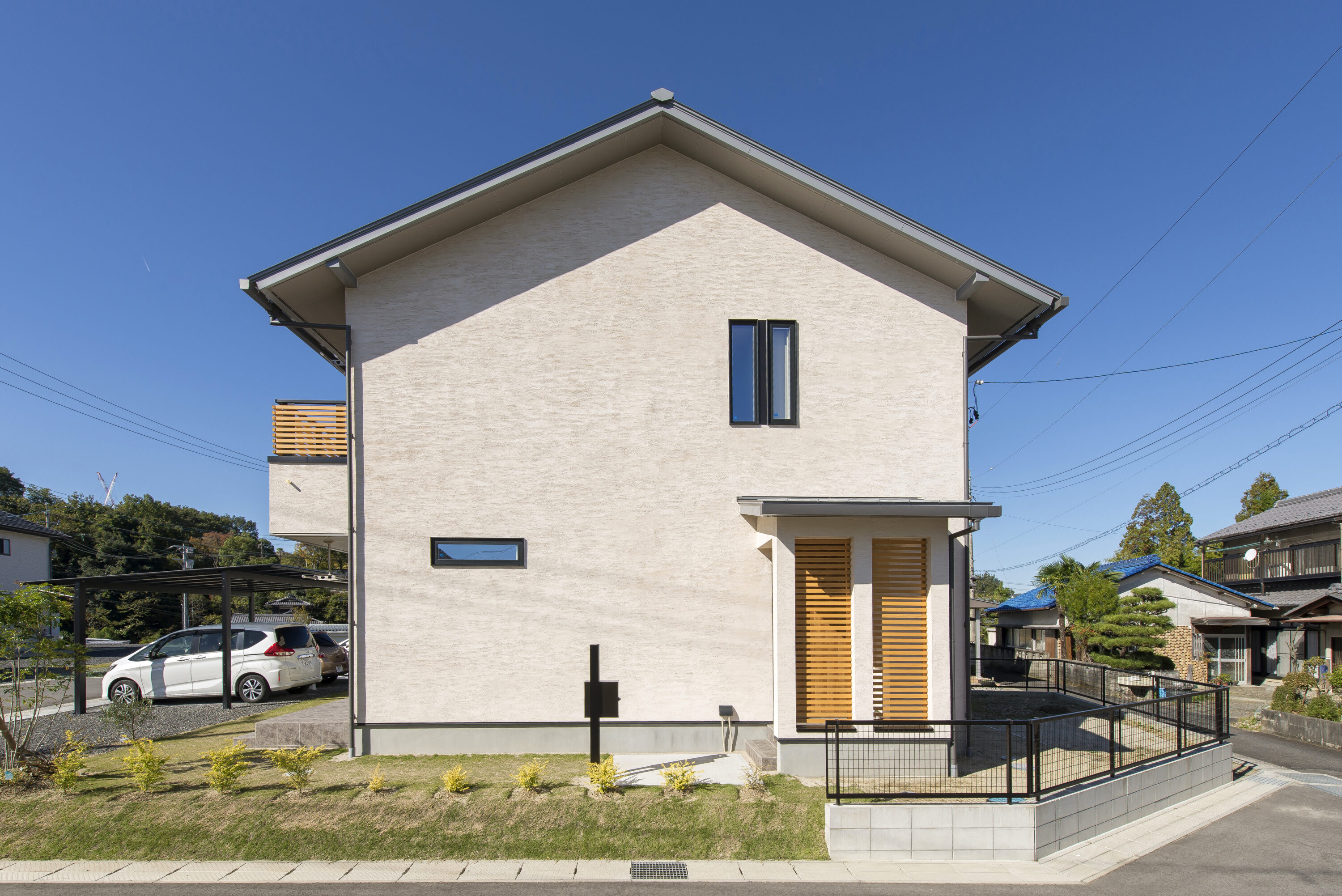【土岐市】4LDK+パントリーのある二階建ての家の写真1