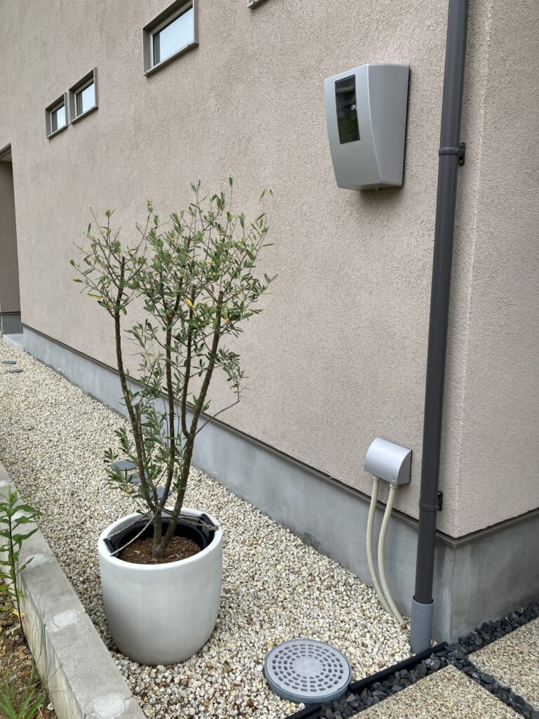 土岐市で家の印象を変えるシンボルツリーの相談もワダハウジング