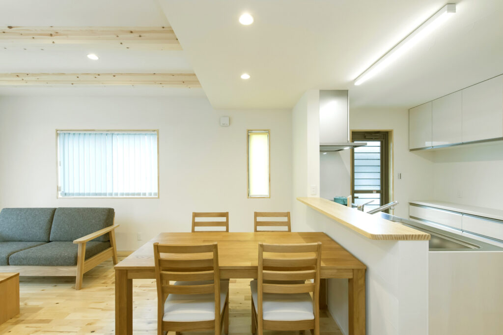 土岐市で家族と家庭菜園を楽しむ家を建てるならワダハウジング