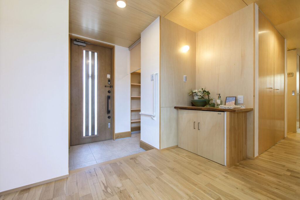 土岐市で家の顔になる快適な玄関のご相談ならワダハウジング