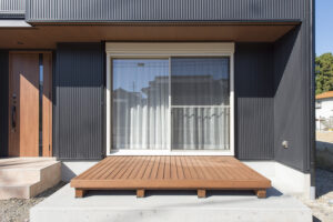 土岐市でウッドデッキ交換のリフォームならワダハウジング