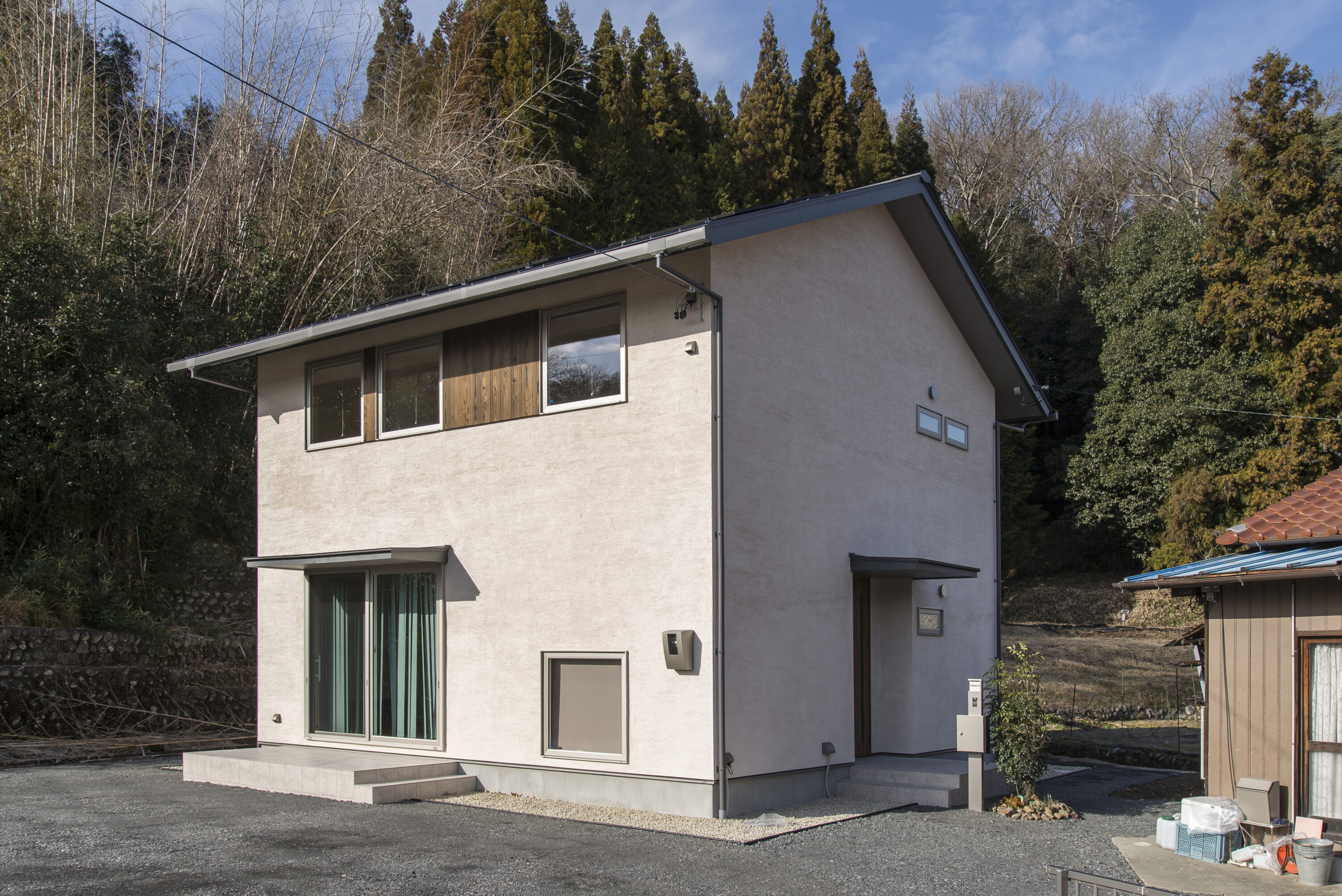 【瑞浪市】3LDK+畳コーナー+書斎+ファミリークロークの二階建ての写真1