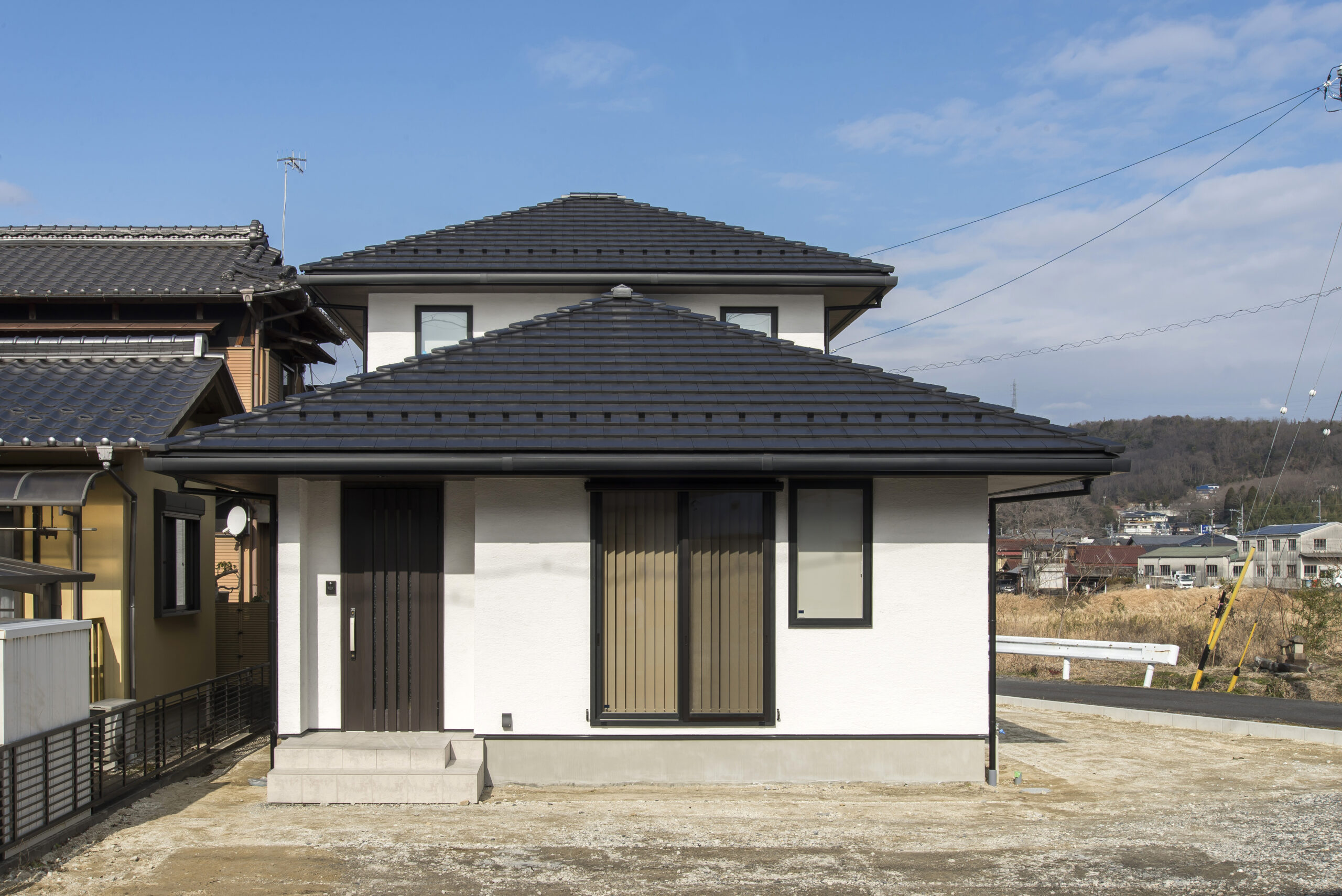 【土岐市】3LDK+畳コーナー+書斎のある二階建ての写真1