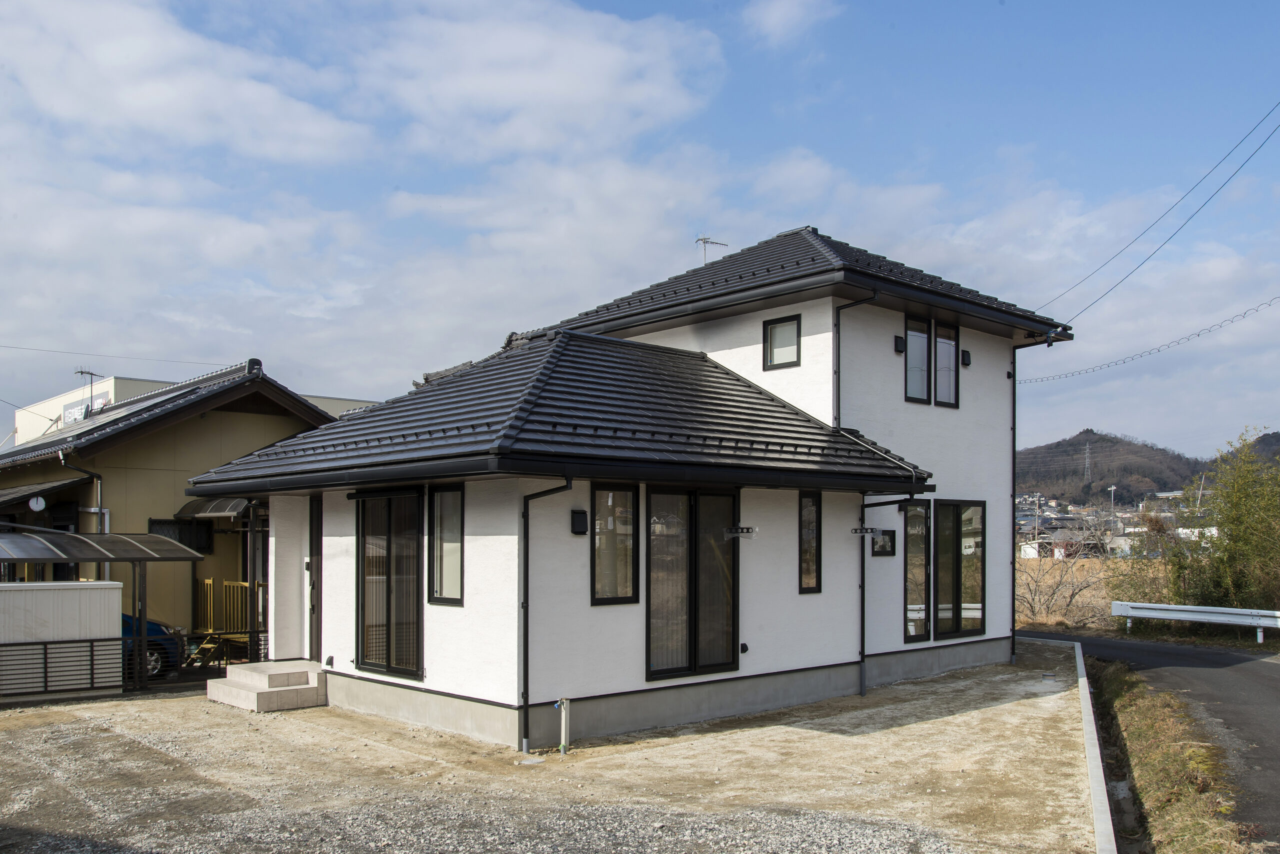 【土岐市】3LDK+畳コーナー+書斎のある二階建ての写真2