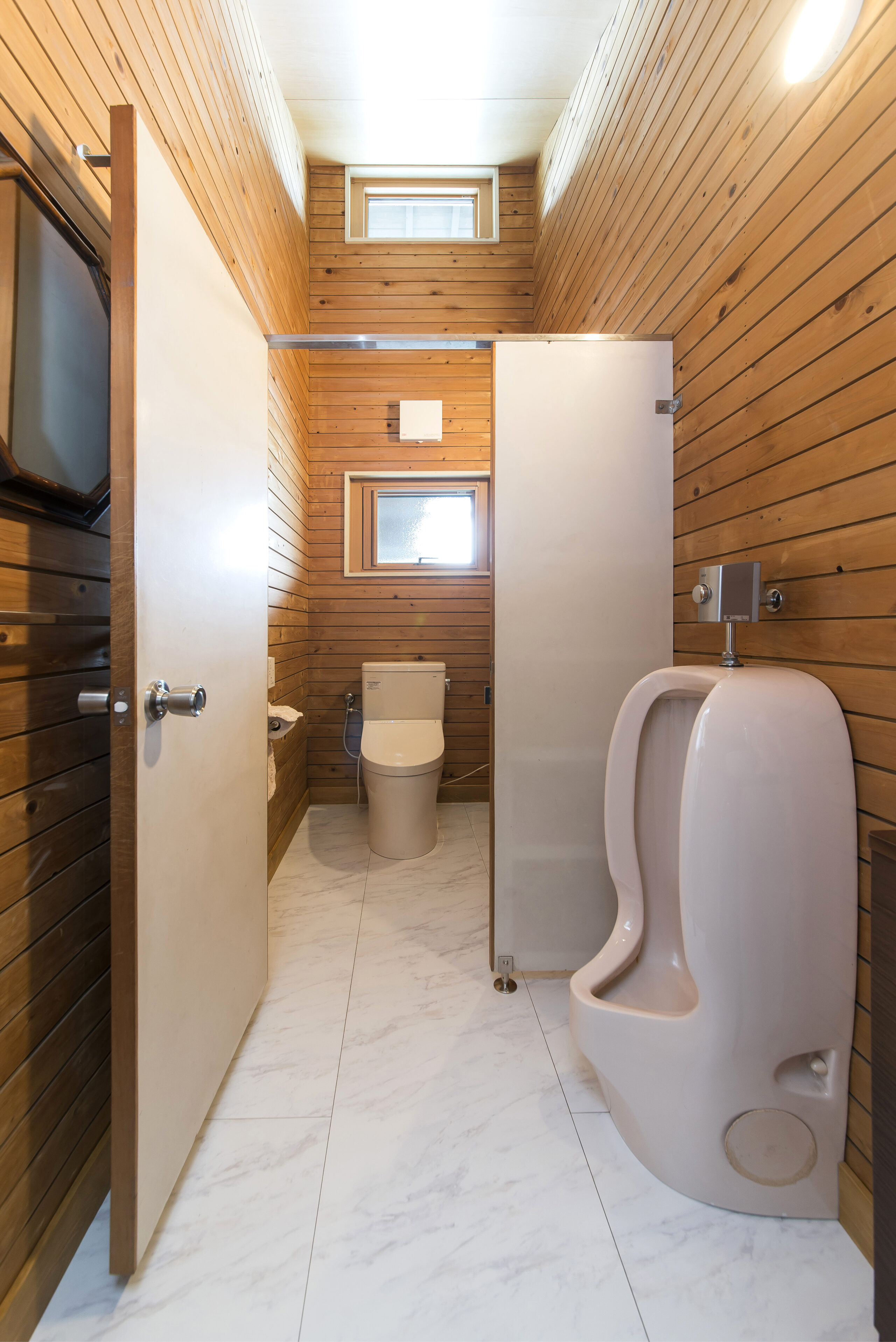 【土岐市：リノベーション】4LDK+ランドリールームの2階建て住宅の写真15